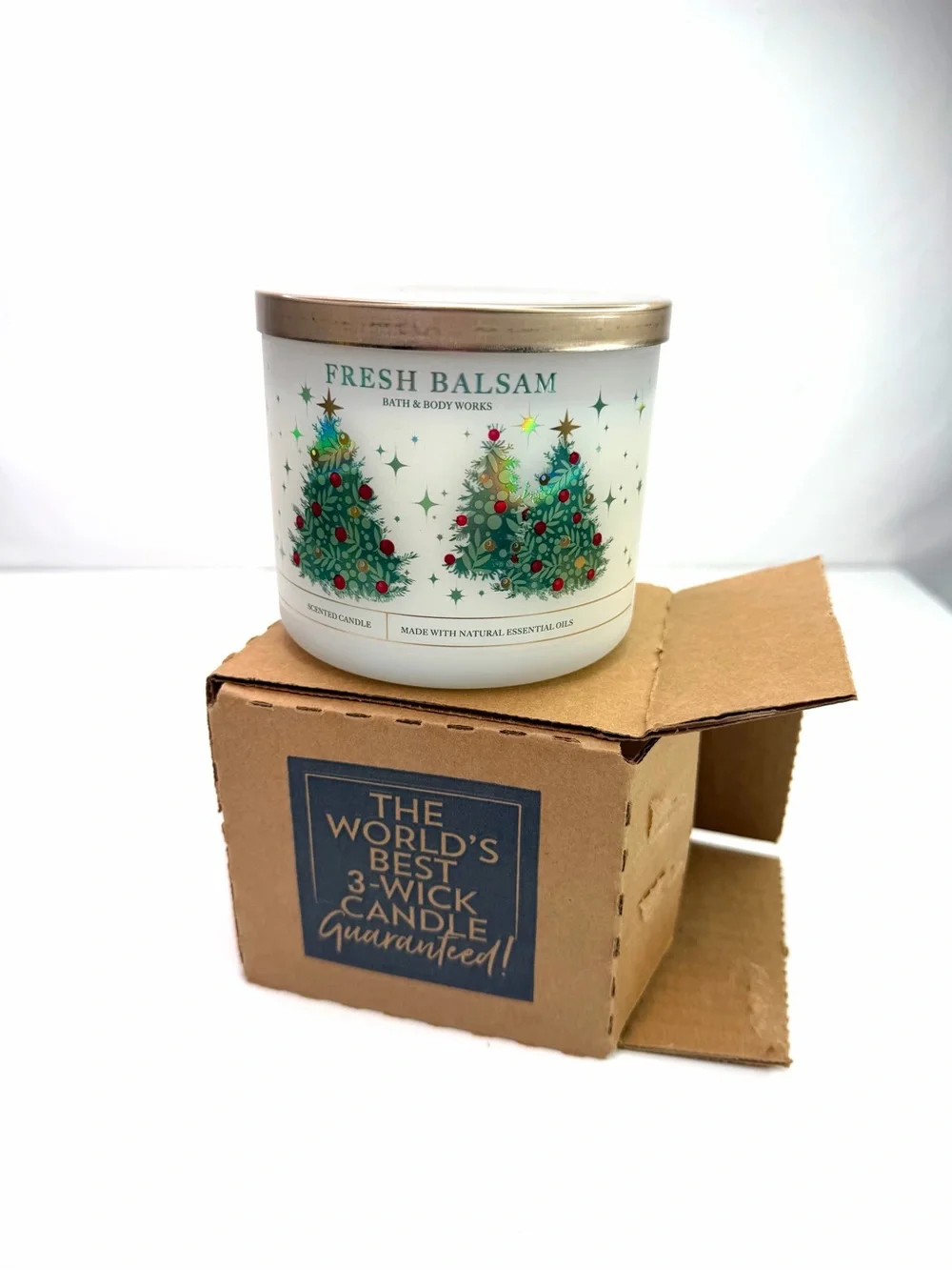 Bath & Body Works White Fresh Balsam 3-Wick 14.5 oz Candle - Picture 4 of 7